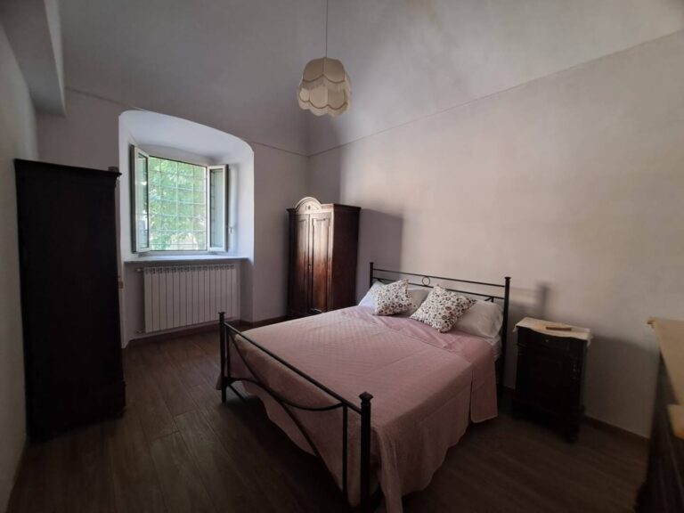 bdca3085-7b53-4d6e-9fa8-f40003e7e56d